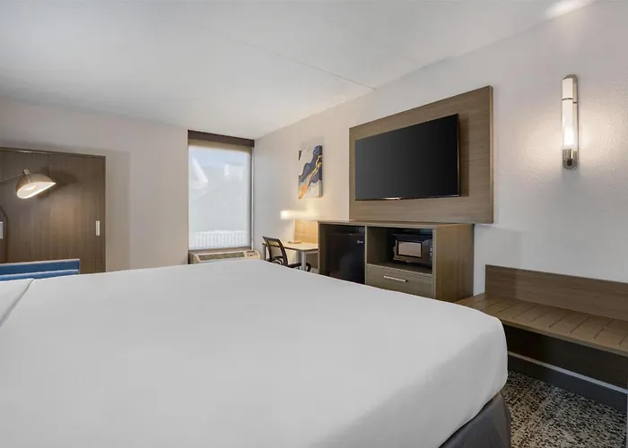 Surestay By Western Chicago Lombard