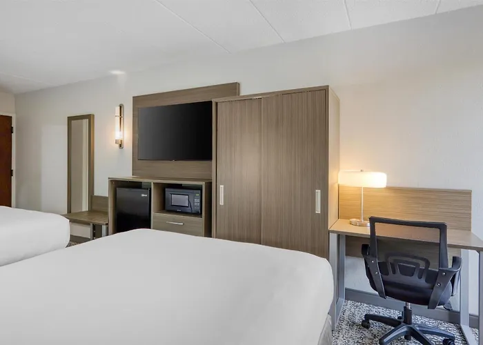 Surestay By Western Chicago Hotel 3*