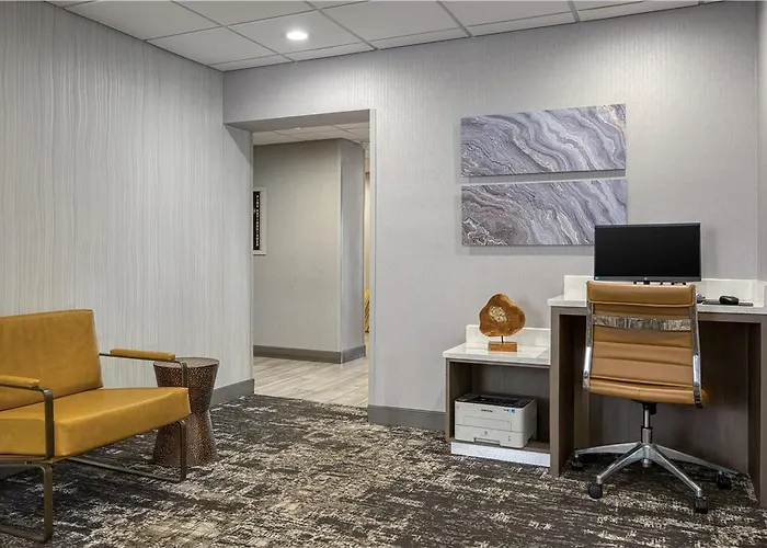 Hotel Surestay By Western Chicago Lombard