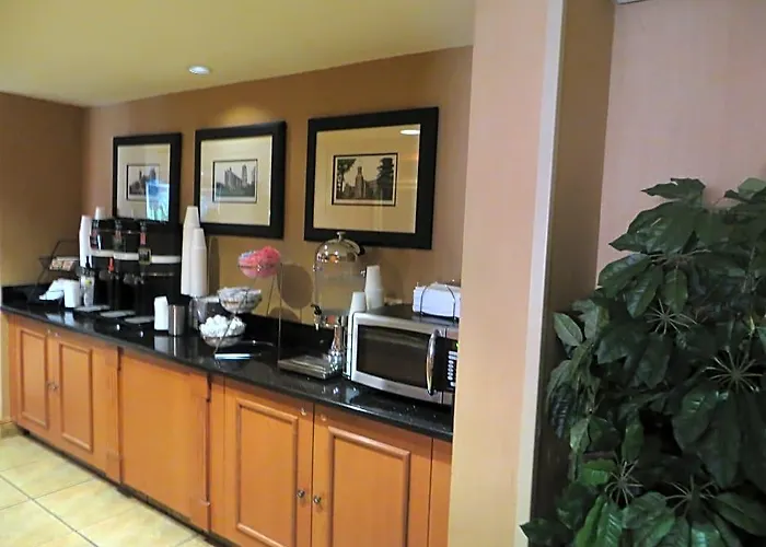 Hotel Surestay By Western Chicago