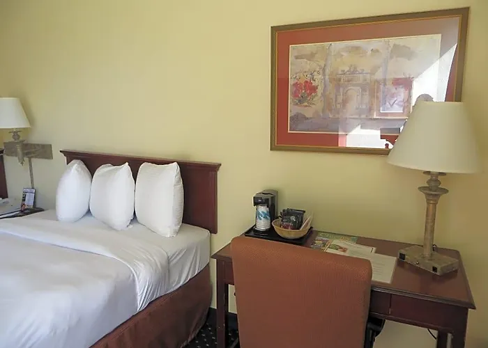 Hotel Surestay By Western Chicago Lombard