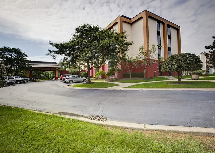 Hotel Surestay By Western Chicago