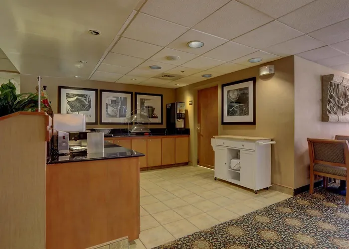 Surestay By Western Chicago 3*
